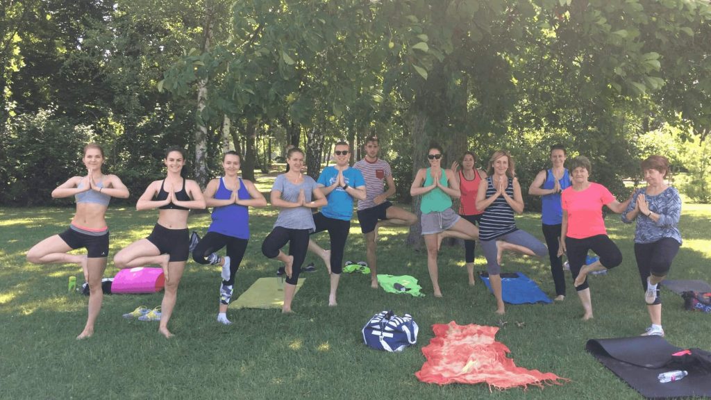 outdoor-yoga